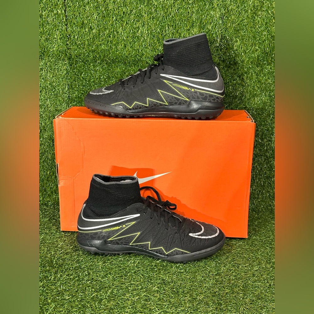NIKE HYPERVENOMX PROXMO TURF SOCCER SHOES, SIZE 5Y KIDS , COLOR BLACK/ VOLT